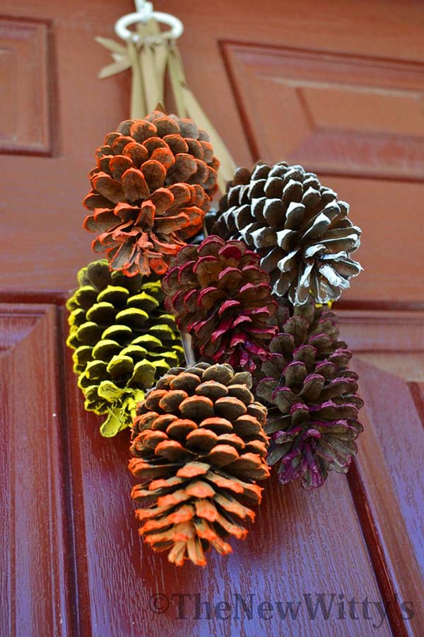 Painted Pinecones Fall Front Door Decorations #falldecor #fallfrontdoor #frontdoor #decorhomeideas