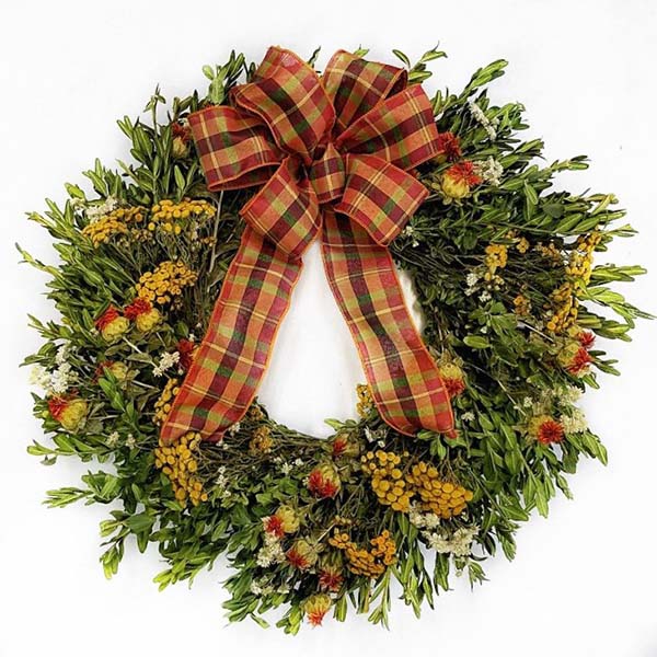 Plaid bow wreath #wreath #falldecor #fallwreath #falldecoration #decorhomeideas