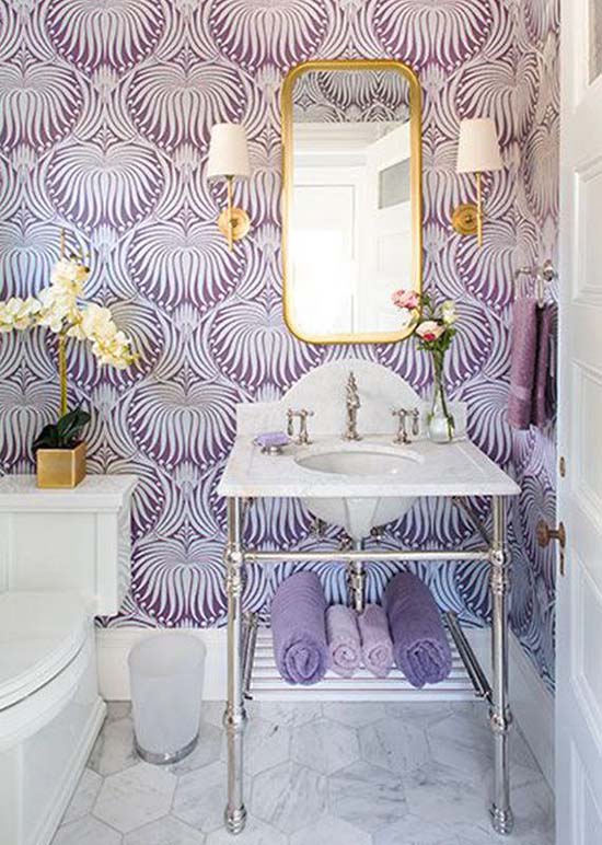 Purple bathroom wallpaper decoration #purplebathroom #purple #bathroom #lavender #bathroomideas #decorhomeideas