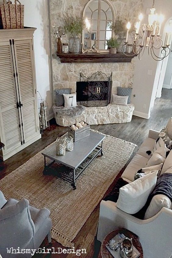 Stone corner fireplace in shabby chic living room #fireplace #fireplaceideas #corner #decorhomeideas