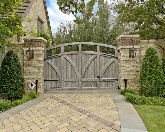 Wooden driveway gate 