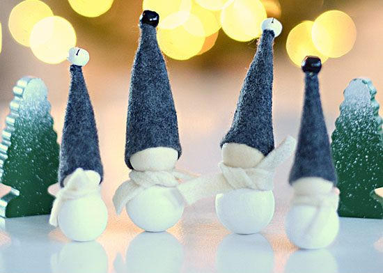 Aarikka Inspired Jingle Bell Elves #Christmas #Christmasdecor #budget #diy #decorhomeideas