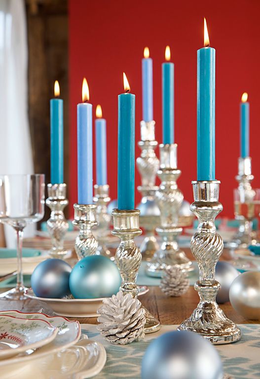 Blue Candles Christmas Decoration #Christmas #Christmasdecor #blue #silver #turquoise #decorhomeideas