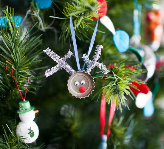 Bottle Cap Ornaments #Christmas #Christmasdecor #budget #diy #decorhomeideas