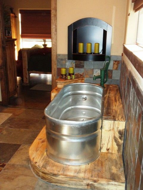 Built-In Tin Bathtub #tin #bathtub #tub #tinbath #decorhomeideas