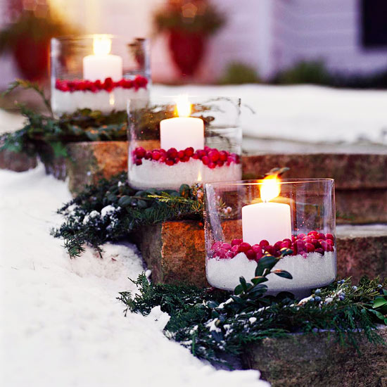 Candles and Cranberries #Christmasdecor #Christmas #outdoor #decorations #decorhomeideas