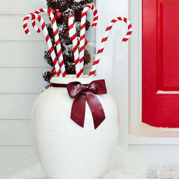 Candy Cane Arrangement #Christmasdecor #Christmas #outdoor #decorations #decorhomeideas