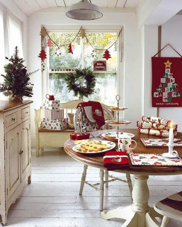 Christmas Kitchen Decorated In Red #Christmas #Christmasdecor #kitchen #Christmaskitchen #decorhomeideas