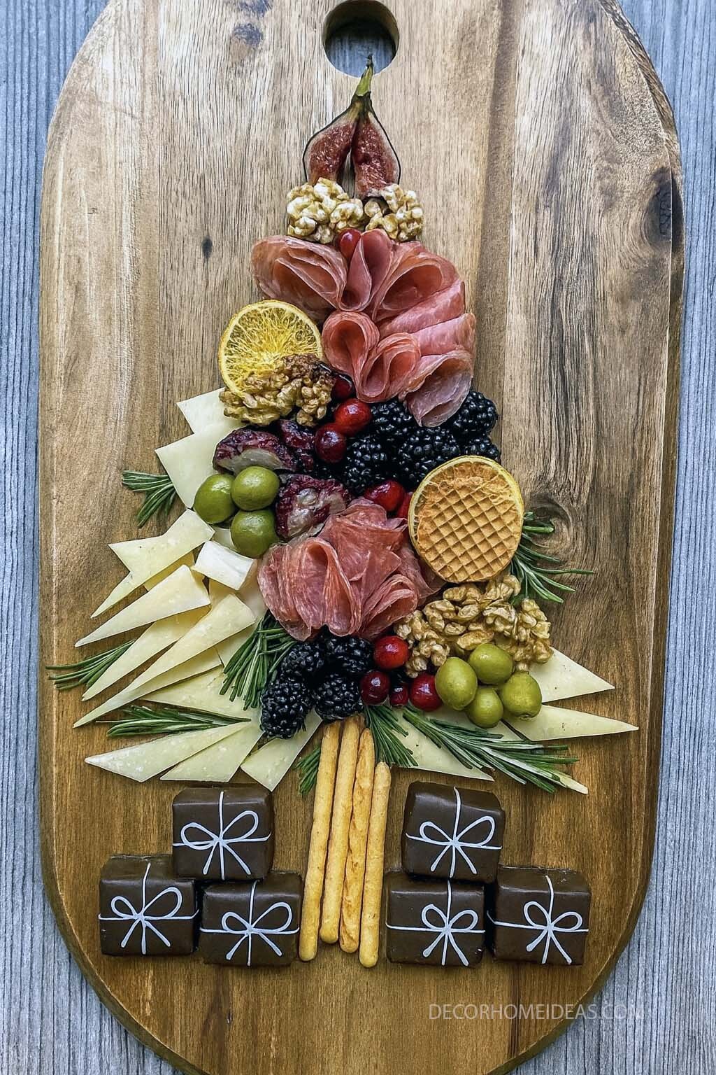Christmas Tree Charcuterie Board &ndash; The Ultimate Holiday Appetizer