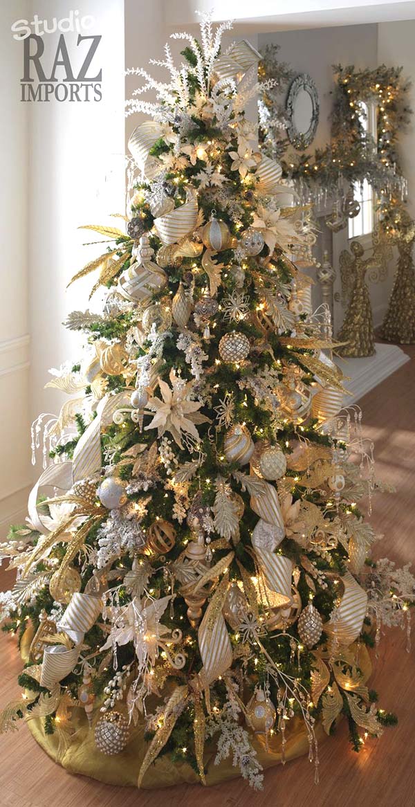 20+ Amazing Christmas Decorations In Silver And Gold | Decor Home Ideas