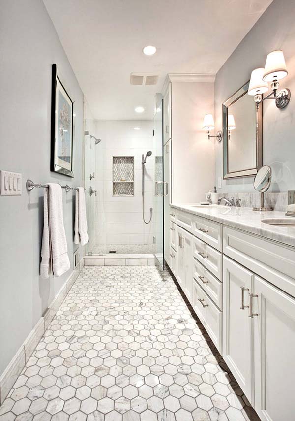 Classic Design Narrow Bathroom #bathroom #narrow #narrowbathroom #decorhomeideas