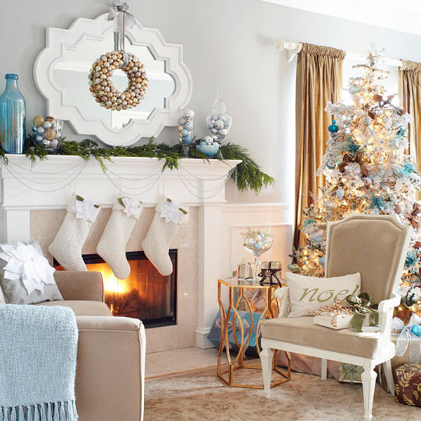 Coastal inspired Christmas Decor #Christmasdecor #Christmas #livingroom #decorhomeideas