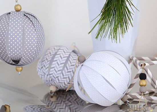 DIY Paper Ball Ornaments #Christmas #Christmasdecor #budget #diy #decorhomeideas