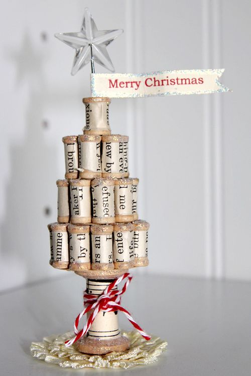 DIY Spool Christmas Tree #Christmas #Christmastree #homemade #DIY #Christmasdecor #decorhomeideas