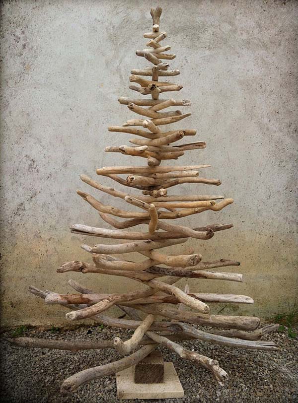 Driftwood Christmas Tree #Christmas #Christmastree #homemade #DIY #Christmasdecor #decorhomeideas