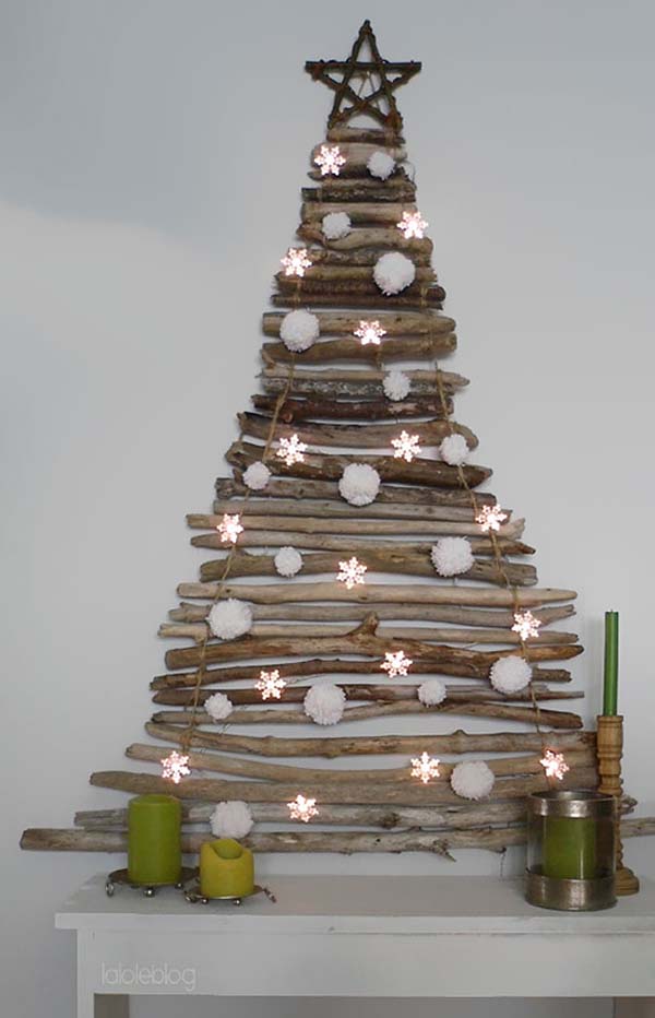 Dry Wood Christmas Tree #Christmas #Christmastree #homemade #DIY #Christmasdecor #decorhomeideas