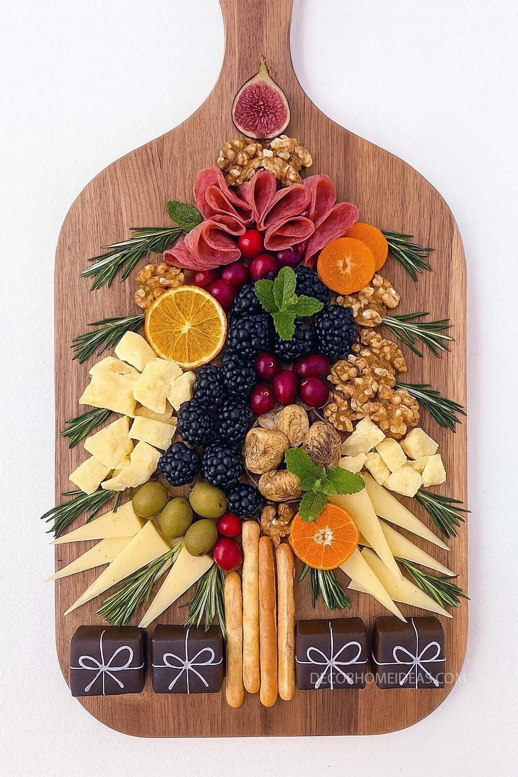 Elegant Christmas Tree Charcuterie Board &ndash; A Holiday Showstopper!