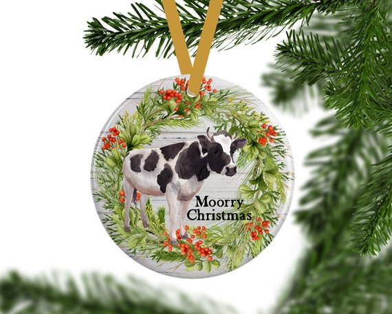 Farmhouse Cow Christmas Ornament #farmhouse #Christmas #Christmasdecor #farmhousedecor #decorhomeideas