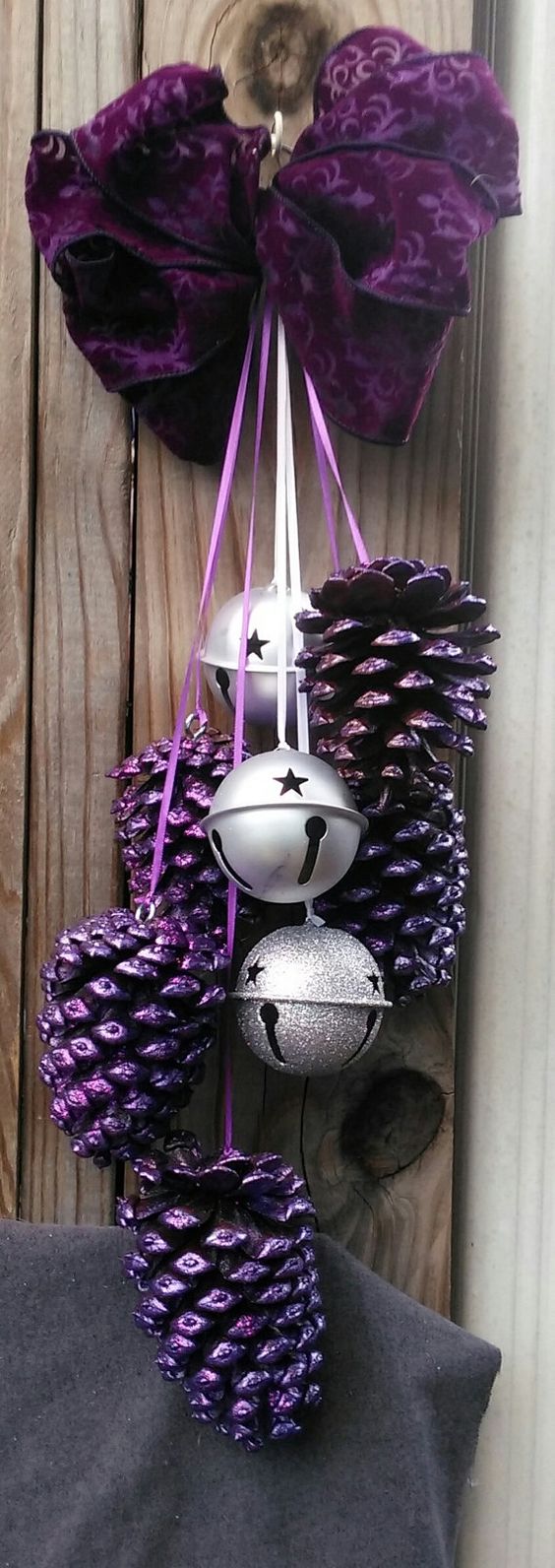 Glitter Purple Pinecones With Swag #Christmasdecor #purple #Christmas #decorhomeideas