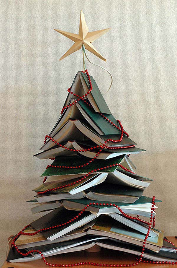 Hardcover Christmas Tree #Christmas #Christmastree #homemade #DIY #Christmasdecor #decorhomeideas