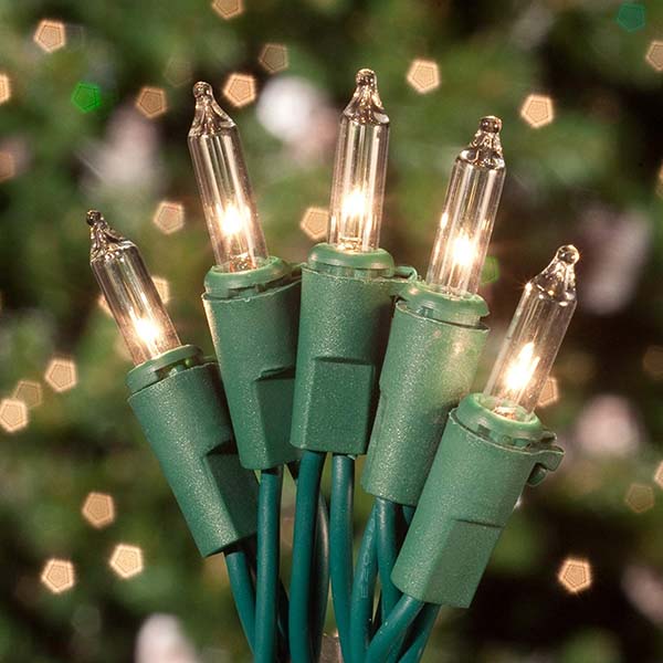 Incandescent Christmas Lights #Christmaslights #Christmas #lights #decorhomeideas