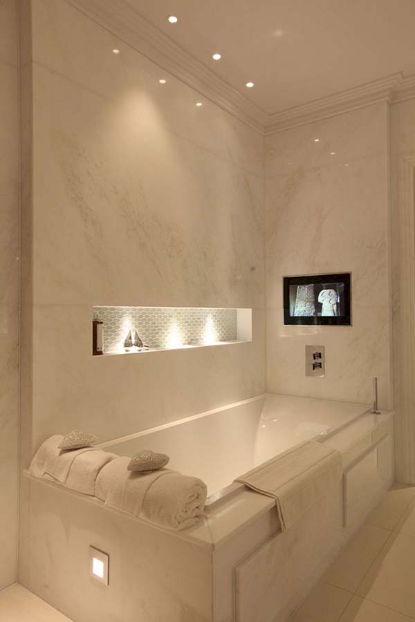 Modern Bathtub With TV