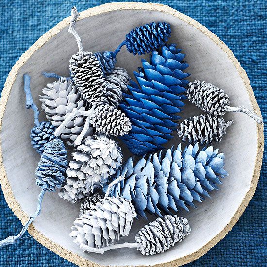 Pinecones In Blue Christmas Decor #Christmas #Christmasdecor #blue #silver #turquoise #decorhomeideas