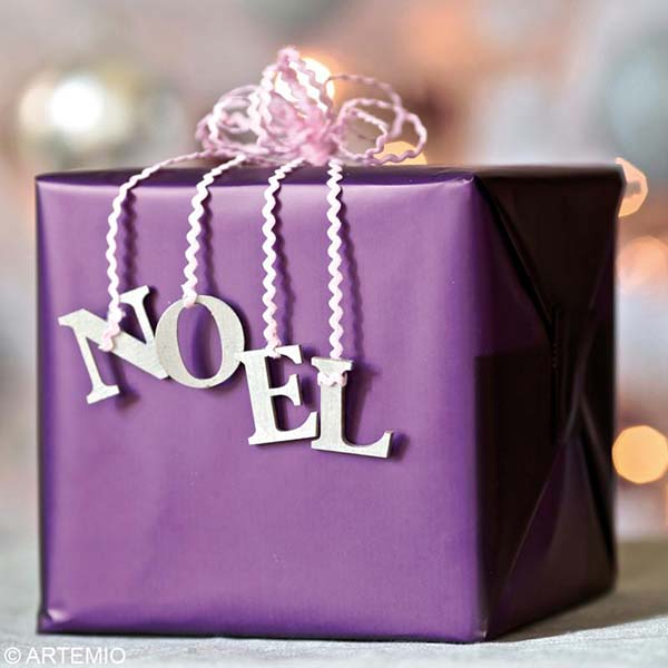 Present Wrapping In Purple #Christmasdecor #purple #Christmas #decorhomeideas