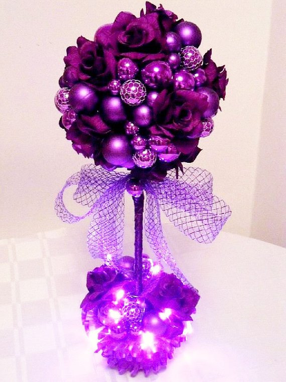 Purple Christmas Topiary Tree #Christmasdecor #purple #Christmas #decorhomeideas