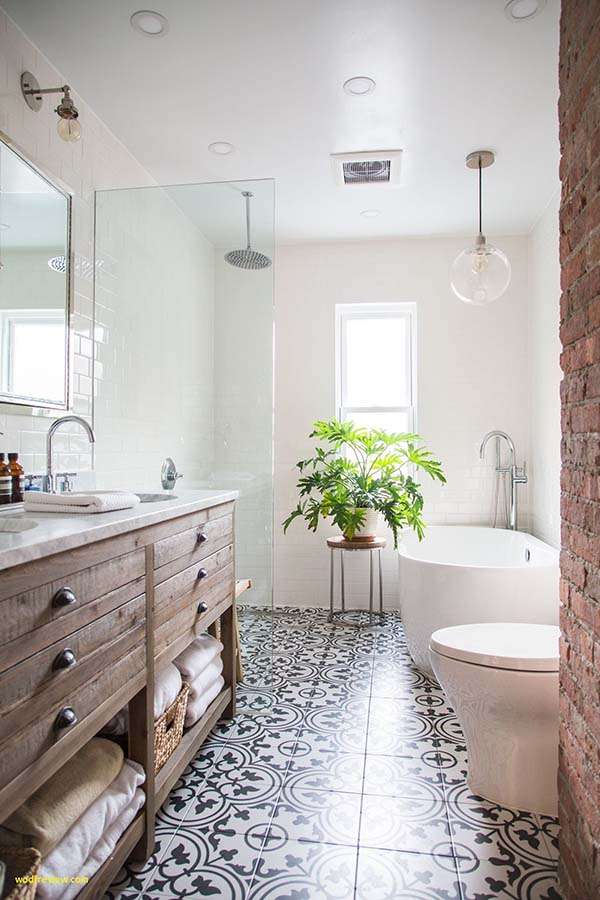 Renovated narrow bathroom #bathroom #narrow #narrowbathroom #decorhomeideas