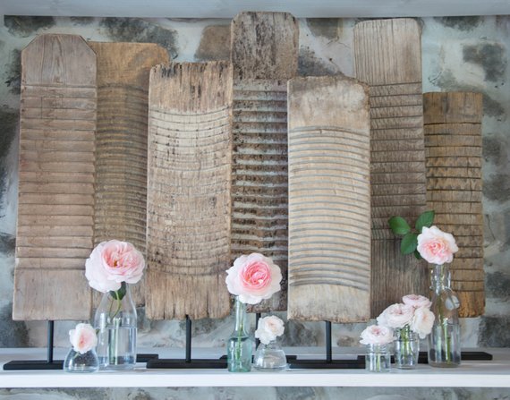 Rustic Washboard On a Metal Stand #rusticbedroom #rustic #bedroom #farmhouse #decorhomeideas