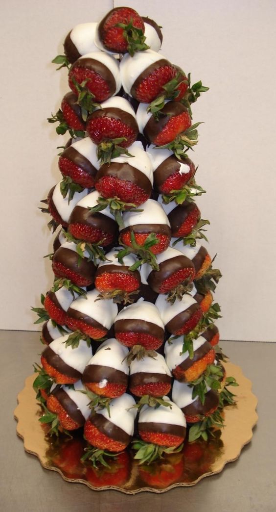 Strawberry Christmas Tree Appetizer