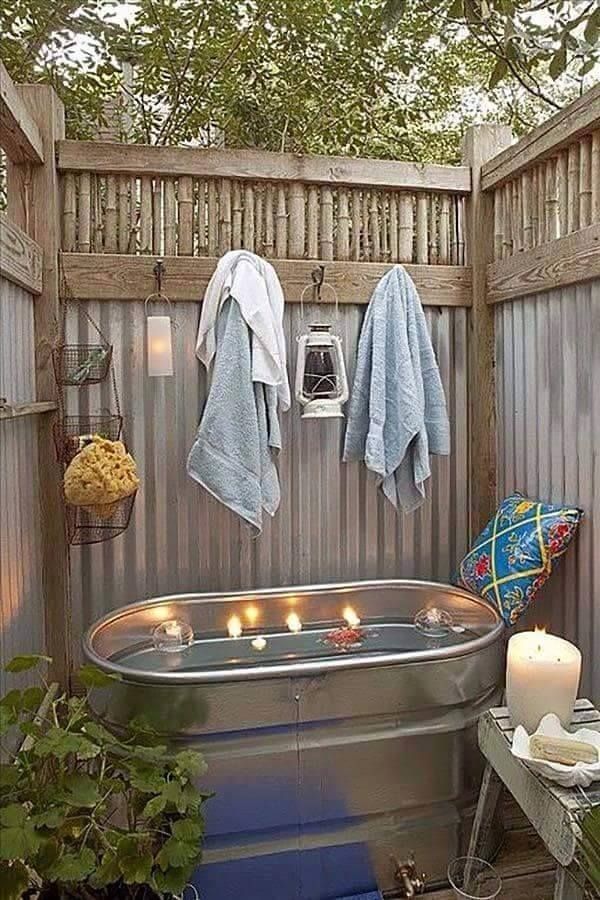 Tin Bathtub #tin #bathtub #tub #tinbath #decorhomeideas