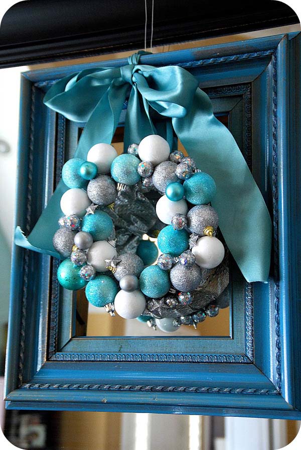 Turquoise Framed Christmas Wreath #Christmas #Christmasdecor #blue #silver #turquoise #decorhomeideas