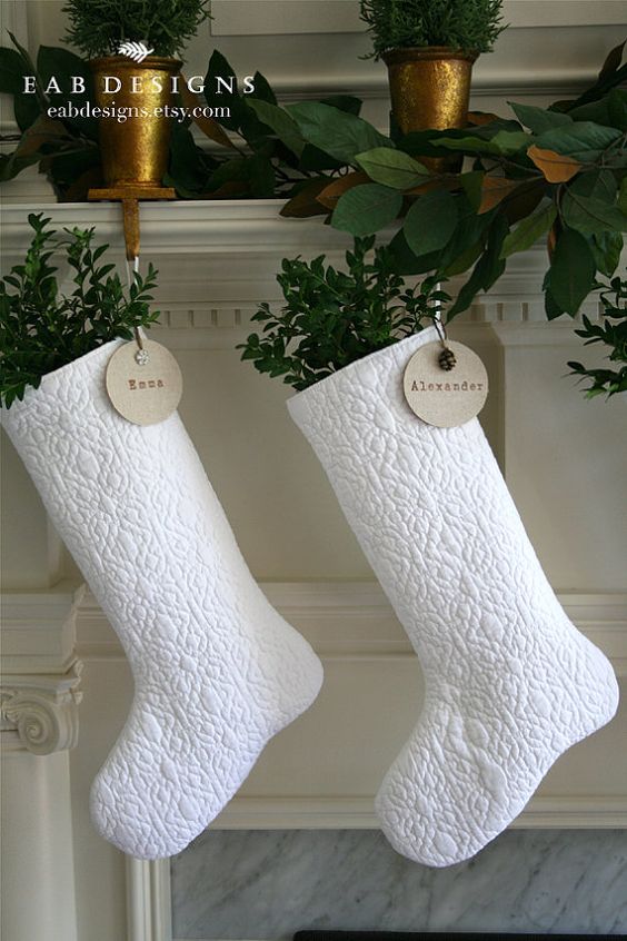 White Christmas Stockings #Christmasdecor #Christmas #white #whitechristmas #decorhomeideas