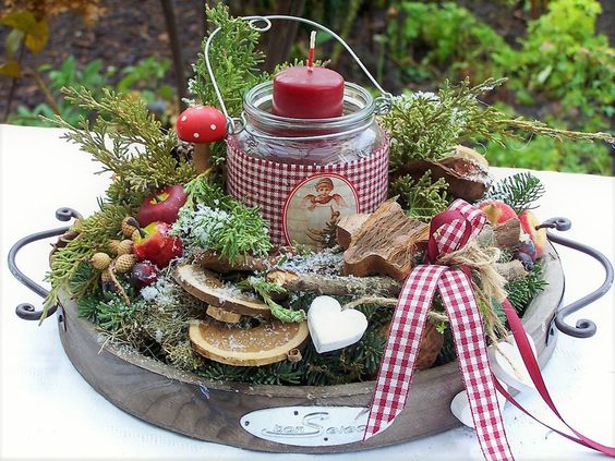 Christmas Candle Tray Centerpiece #Christmas #Christmasdecor #candles #centerpiece #decorhomeideas