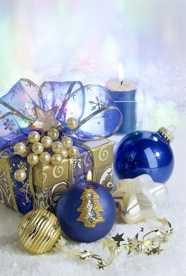 Christmas Gift Set In Gold And Navy Blue #Christmas #Christmasdecor #gold #navyblue #decorhomeideas