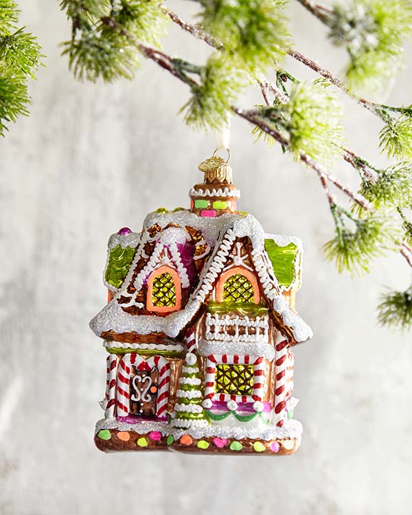 Gingerbread House Christmas Tree Ornament #Christmas #ornaments #Christmasdecor #decorhomeideas