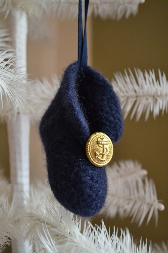 Navy Blue And Gold Christmas Tree Ornament #Christmas #Christmasdecor #gold #navyblue #decorhomeideas