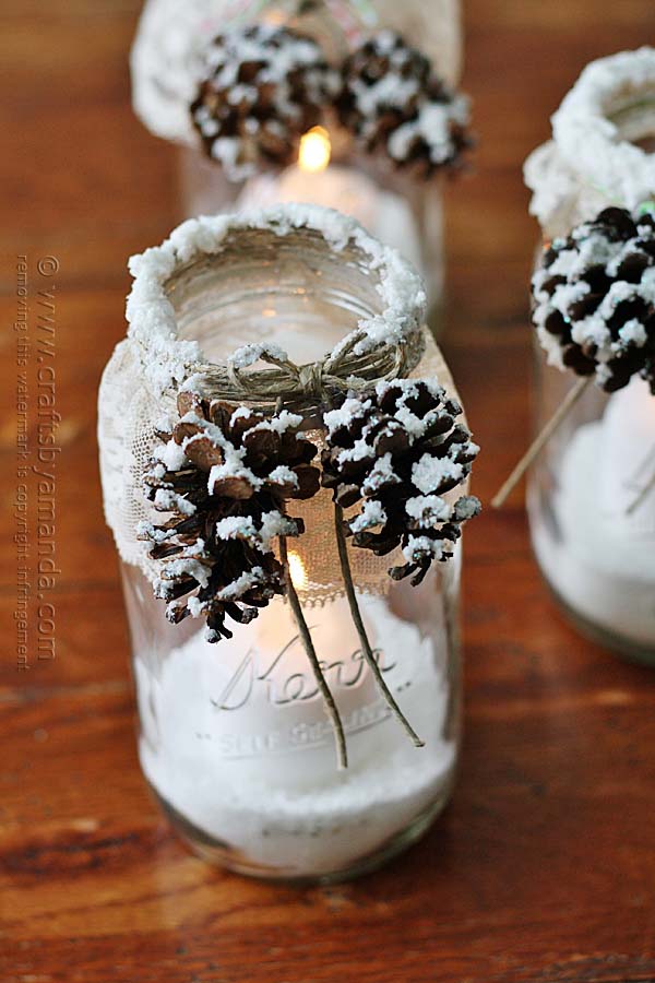 Snowy Pine Cones Mason Jars #Christmas #Christmasdecor #pinecones #crafts #decorhomeideas