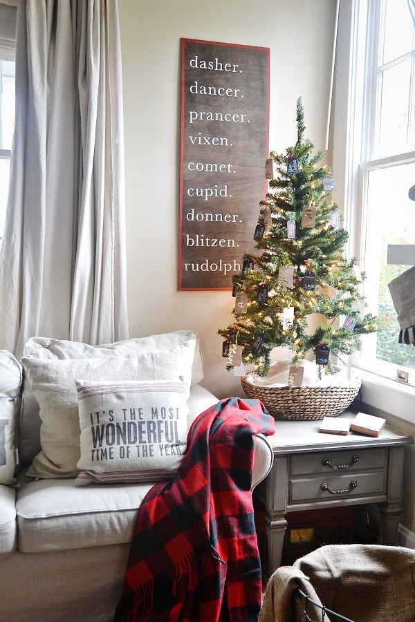 Farmhouse Tabletop Christmas Tree