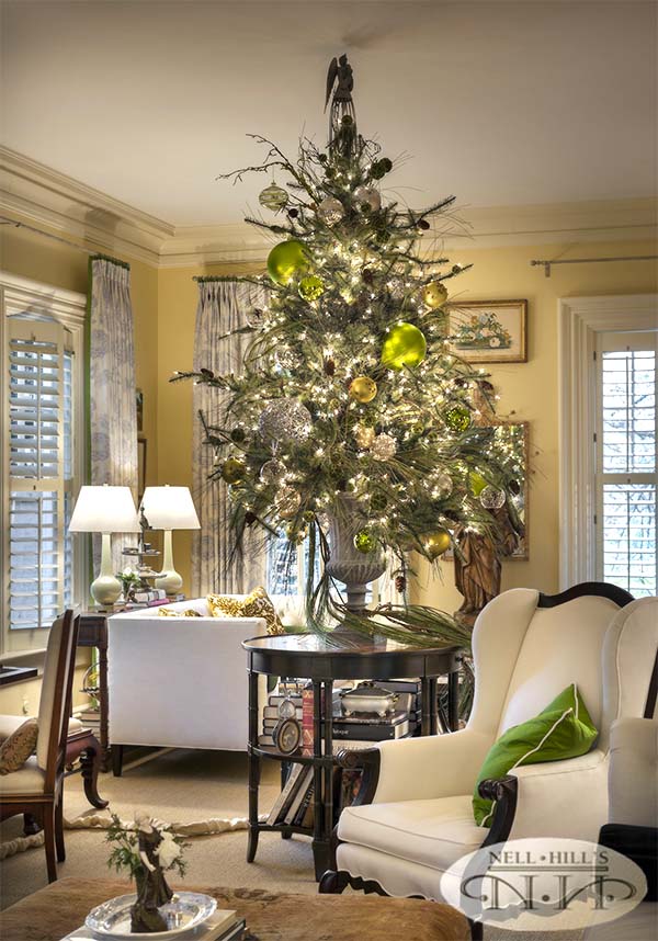 Gorgeous Tabletop Christmas Tree #Christmas #tabletop #Christmastree #Christmasdecor #decorhomeideas