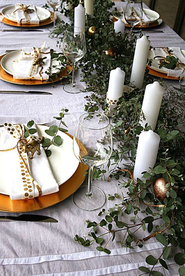 Natural Christmas Table Setting