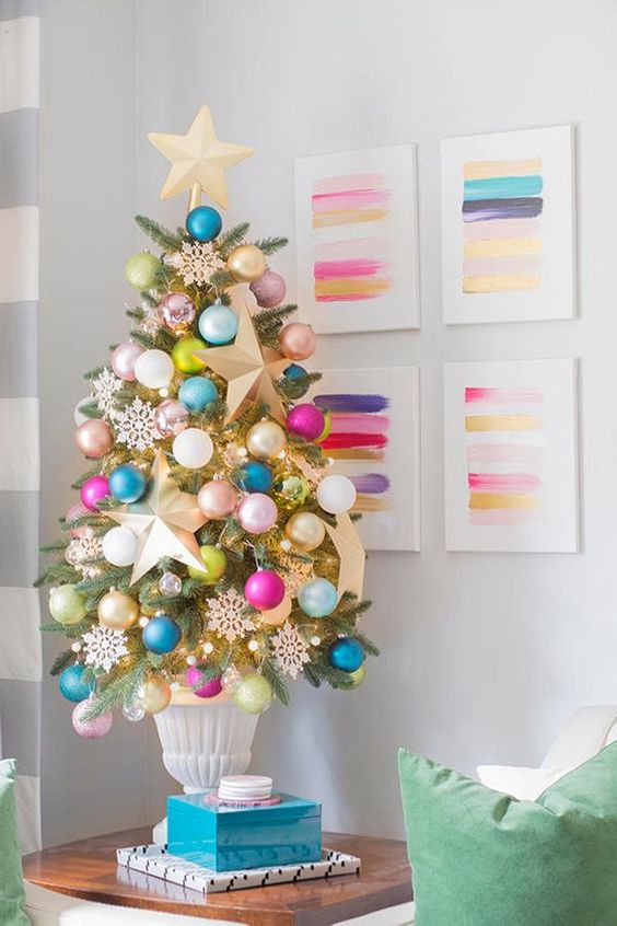 Rainbow Tabletop Christmas Tree #Christmas #tabletop #Christmastree #Christmasdecor #decorhomeideas