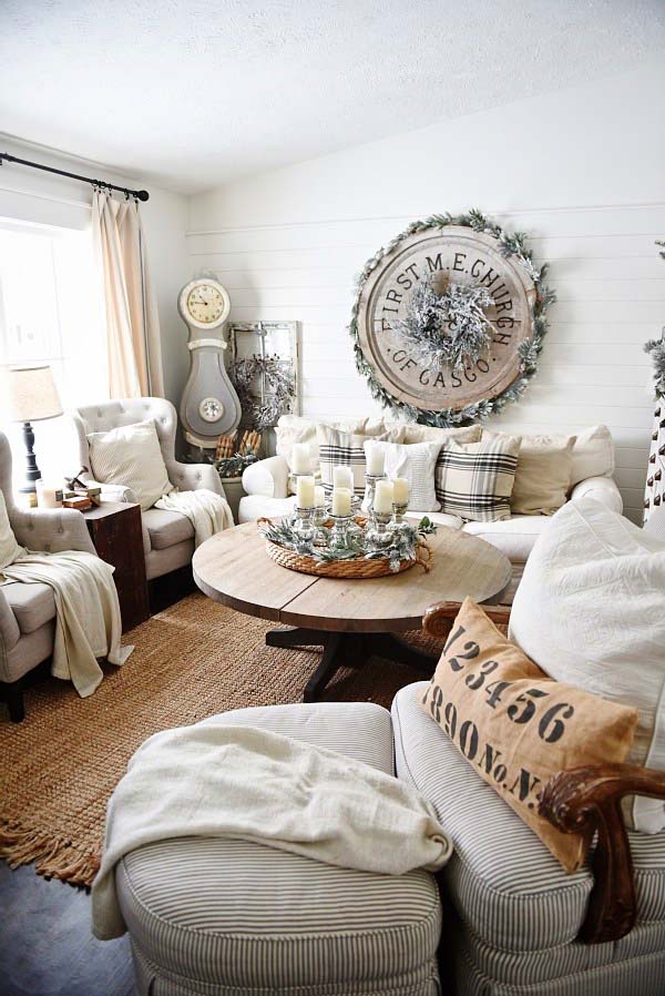 Rustic Winter Living Room Decor #rustic #winterdecor #homedecor #decorhomeideas