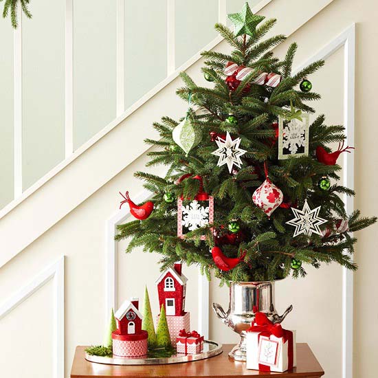 Tabletop Christmas Tree Idea #Christmas #tabletop #Christmastree #Christmasdecor #decorhomeideas