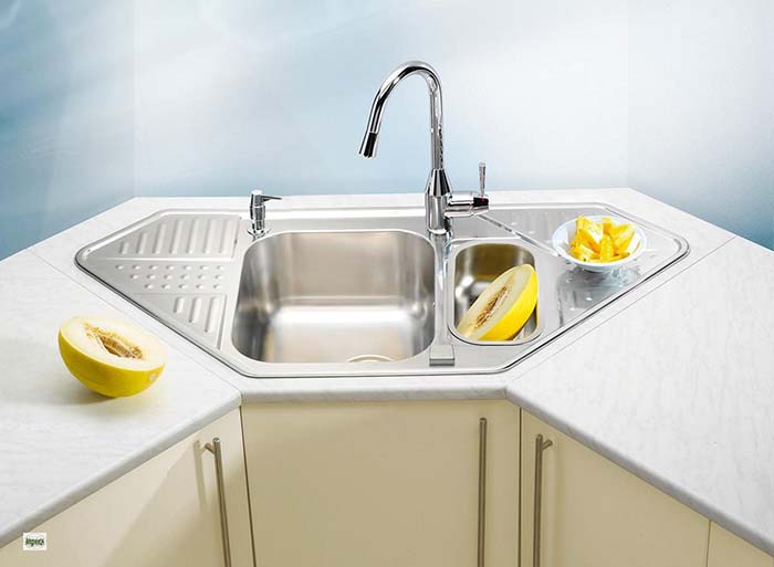 Corner Sink Kitchen Layout #cornersink #kitchen #sink #decorhomeideas