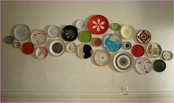 Cover a wall with plates