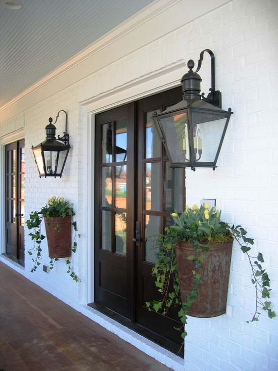 Farmhouse Flower Planters For Front Porch #farmhouse #rustic #porch #decor #decorhomeideas