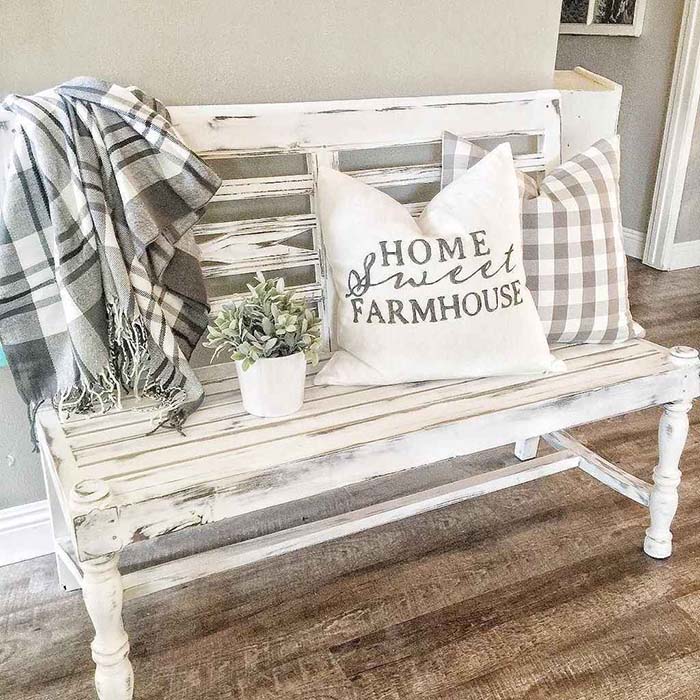 Farmhouse Front Porch Bench #farmhouse #rustic #porch #decor #decorhomeideas